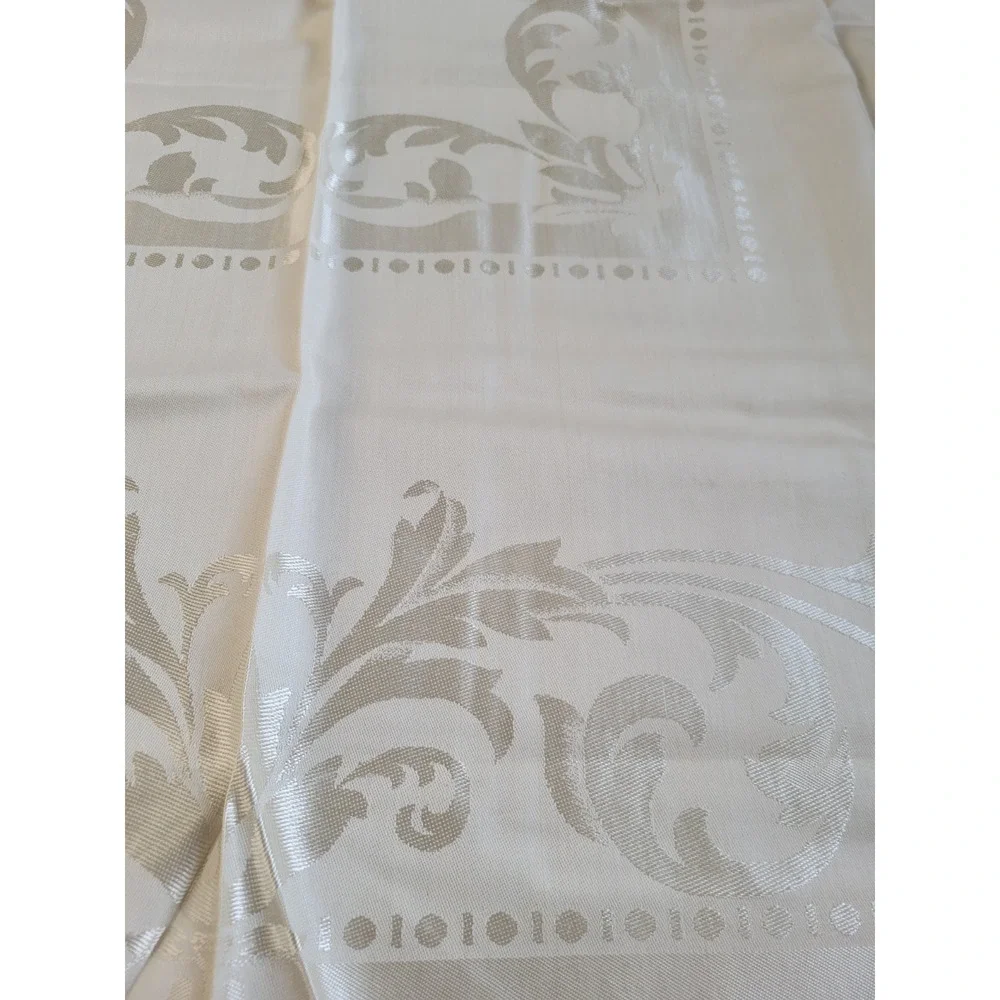 VTG White Damask Metallic Home Dining Tablecloth & Napkins 49.5